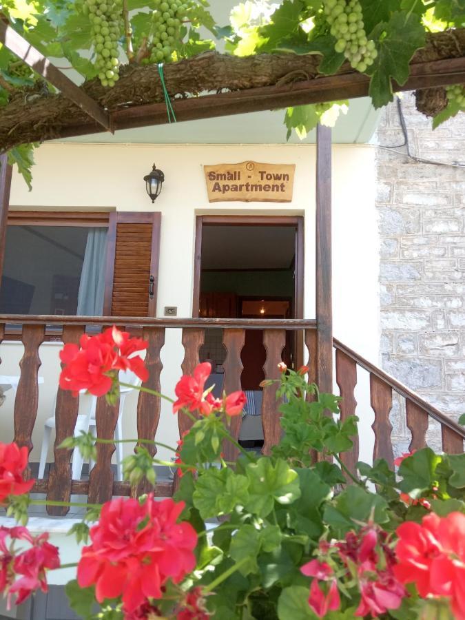 Small Town Apartment Konitsa Eksteriør billede